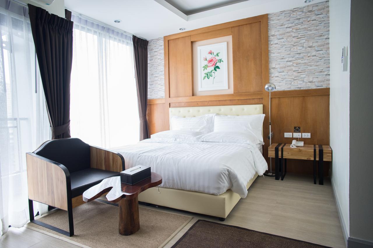 Triple B Boutique Residence Си Рача Екстериор снимка
