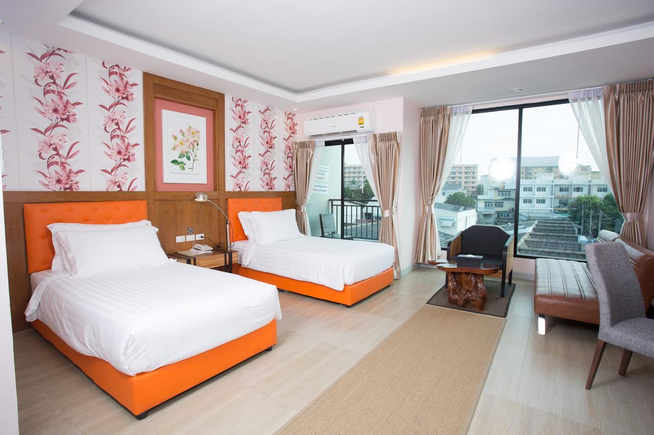 Triple B Boutique Residence Си Рача Екстериор снимка